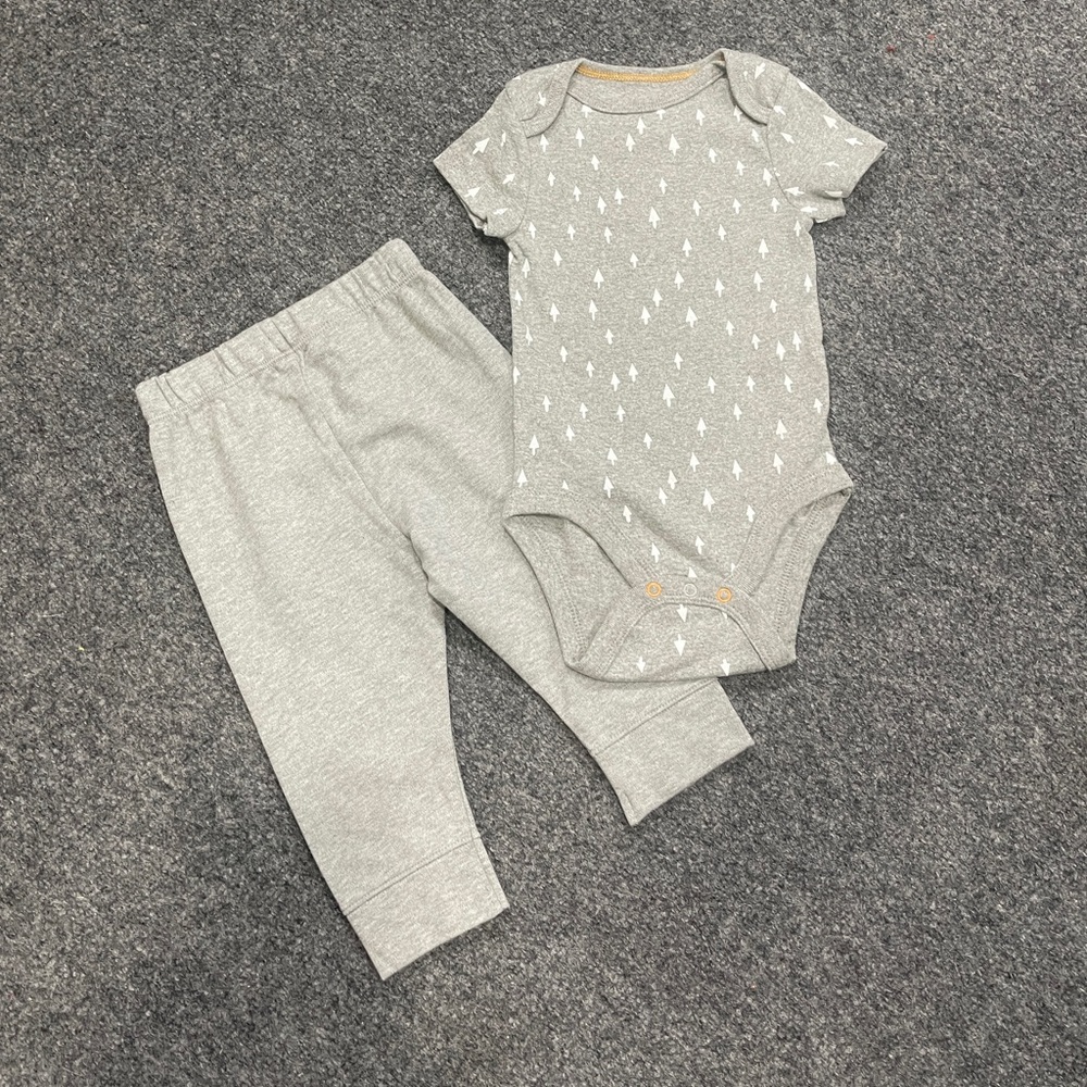 *2 Pcs Light Gray Cloud Island Baby Bundle Sz 3-6 Months